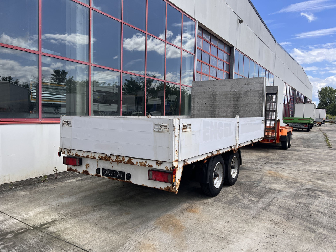 Müller Mitteltal EAL-TA Tandem- Pritschenanhänger - Pritschenanhänger/ Plattformanhänger: das Bild 2 Müller Mitteltal EAL-TA Tandem- Pritschenanhänger - Pritschenanhänger/ Plattformanhänger: das Bild 2