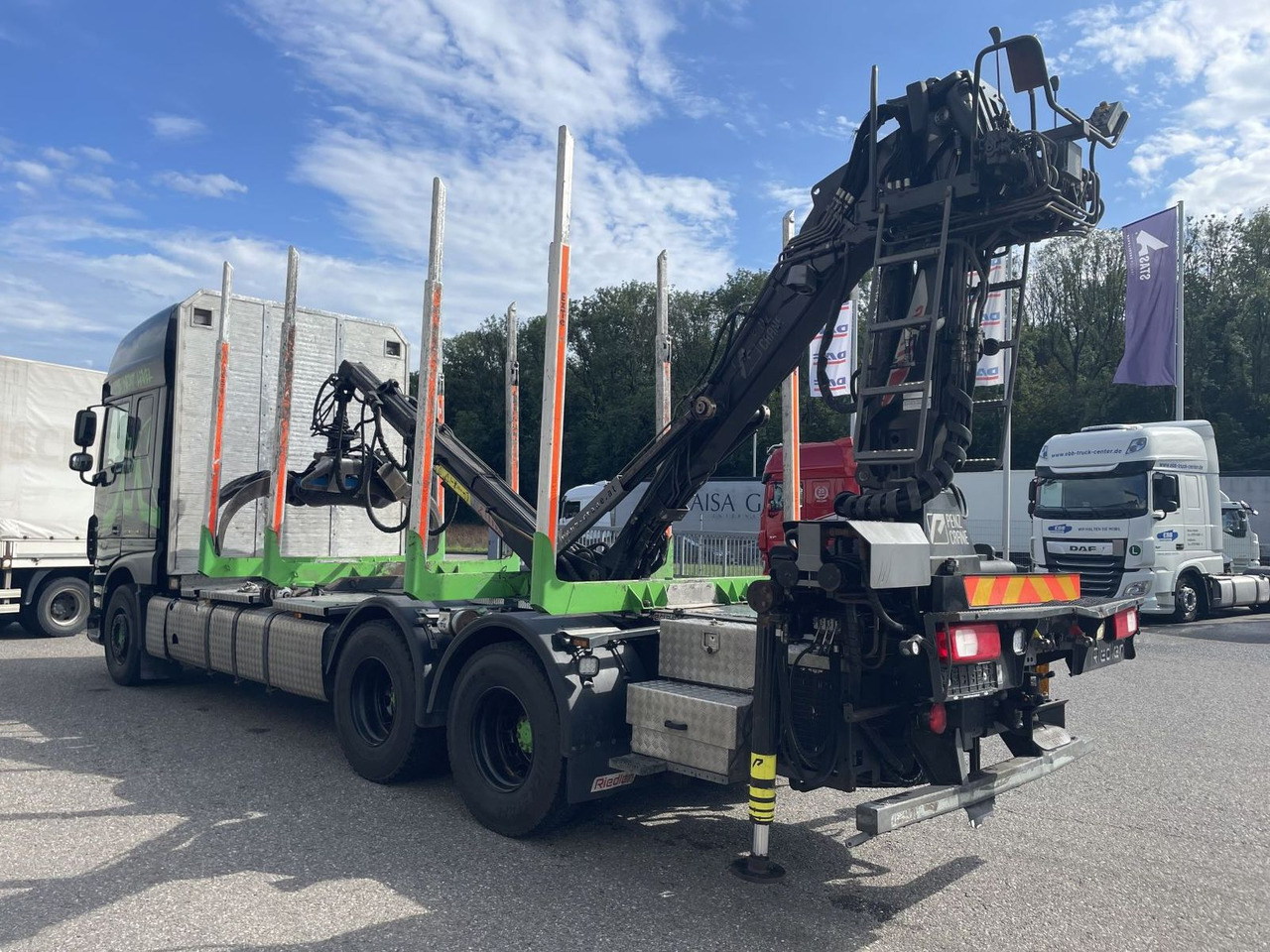 DAF FAT XF 530 SSC, Holztransport, Greifer mit Säge - Holztransporter, Autokran: das Bild 4 DAF FAT XF 530 SSC, Holztransport, Greifer mit Säge - Holztransporter, Autokran: das Bild 4