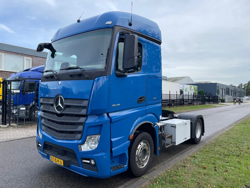 Mercedes-Benz Actros 1943 full adr 2017 only 695.000 km - Sattelzugmaschine: das Bild 2 Mercedes-Benz Actros 1943 full adr 2017 only 695.000 km - Sattelzugmaschine: das Bild 2
