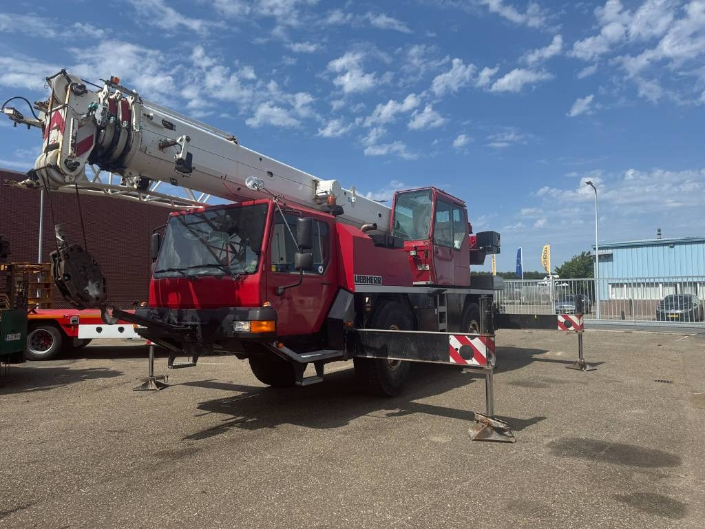 Liebherr LTM 1030-2.1 ( WITH JIB ) - All-Terrain Kran: das Bild 1 Liebherr LTM 1030-2.1 ( WITH JIB ) - All-Terrain Kran: das Bild 1