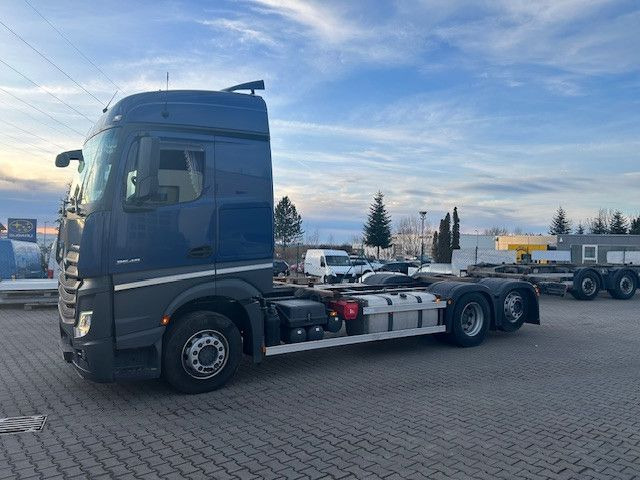 Mercedes-Benz 2548 - Containerwagen/ Wechselfahrgestell LKW: das Bild 2 Mercedes-Benz 2548 - Containerwagen/ Wechselfahrgestell LKW: das Bild 2