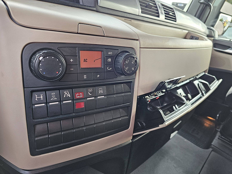 Sattelzugmaschine MAN 18.460 TGX: das Bild 13