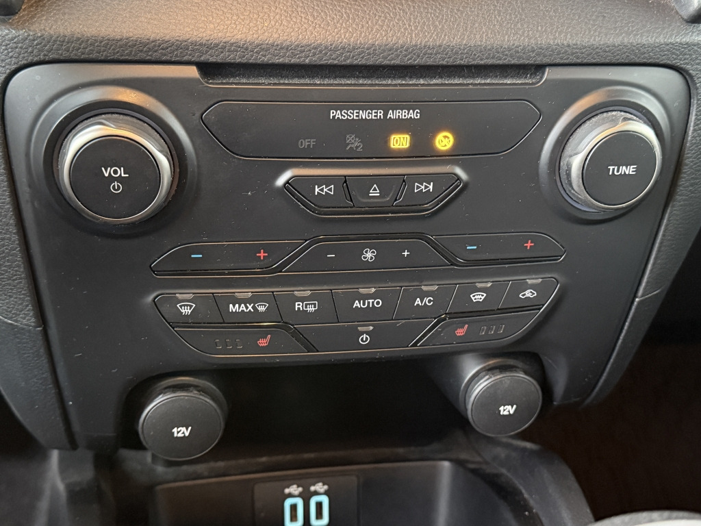 Ford Ranger 2.0L Ecoblue Raptor DoKa 4x4 Standheizung - Pritschenwagen, Transporter mit Doppelkabine: das Bild 3 Ford Ranger 2.0L Ecoblue Raptor DoKa 4x4 Standheizung - Pritschenwagen, Transporter mit Doppelkabine: das Bild 3