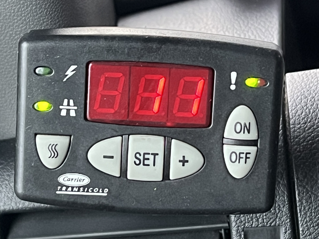 Mercedes-Benz Sprinter 316 CDI 4x4 3,4m CarrierViento Tiefkühl - Kühltransporter: das Bild 2 Mercedes-Benz Sprinter 316 CDI 4x4 3,4m CarrierViento Tiefkühl - Kühltransporter: das Bild 2