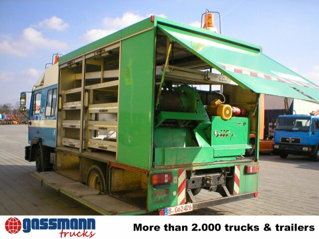 MAN Spülwagen - Saug-/ Spülfahrzeug: das Bild 2 MAN Spülwagen - Saug-/ Spülfahrzeug: das Bild 2