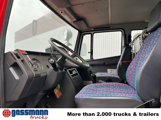 Mercedes-Benz 814 D 4x2 Doka, TLF 8 - Feuerwehrfahrzeug: das Bild 3 Mercedes-Benz 814 D 4x2 Doka, TLF 8 - Feuerwehrfahrzeug: das Bild 3