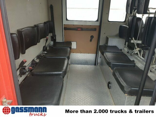 Feuerwehrfahrzeug Mercedes-Benz 814 D TLF 8/6 4x2, DOKA, Feuerwehr: das Bild 11