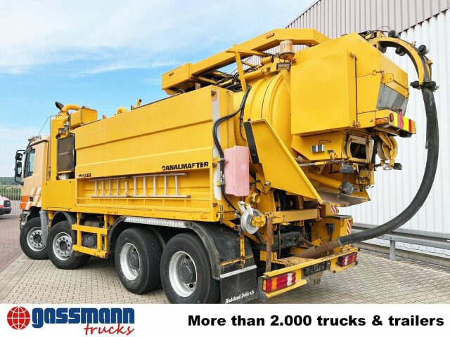 Mercedes-Benz Actros 3243 K 8x4/4, Müller Saug- und - Kehrmaschine: das Bild 2 Mercedes-Benz Actros 3243 K 8x4/4, Müller Saug- und - Kehrmaschine: das Bild 2