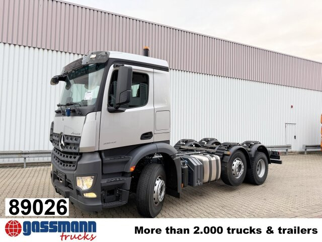 Mercedes-Benz Arocs 2542 L 6x2/4, Vorlauflenk-/liftachse, - Fahrgestell LKW: das Bild 1 Mercedes-Benz Arocs 2542 L 6x2/4, Vorlauflenk-/liftachse, - Fahrgestell LKW: das Bild 1