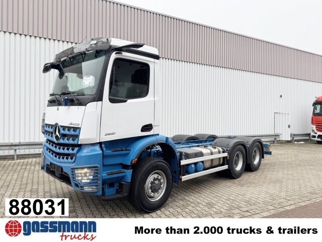 Mercedes-Benz Arocs 2651 L 6x6, HydroDrive, MirrorCam, - Fahrgestell LKW: das Bild 1 Mercedes-Benz Arocs 2651 L 6x6, HydroDrive, MirrorCam, - Fahrgestell LKW: das Bild 1