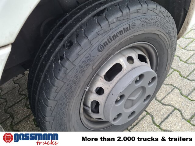 Mercedes-Benz Sprinter 516 CDI 4x2, Rettungswagen - Kastenwagen: das Bild 3 Mercedes-Benz Sprinter 516 CDI 4x2, Rettungswagen - Kastenwagen: das Bild 3