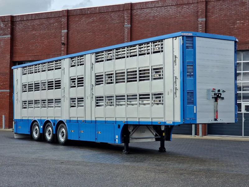 Pezzaioli New 3 stock livestock trailer 95.4M2 - Water & Ventilation - Lifting floors - Lifting roof - Lift axle - Tiertransporter Auflieger: das Bild 2 Pezzaioli New 3 stock livestock trailer 95.4M2 - Water & Ventilation - Lifting floors - Lifting roof - Lift axle - Tiertransporter Auflieger: das Bild 2