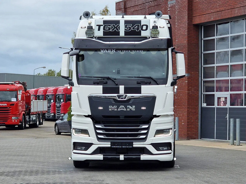 MAN TGX 18.540 GX - New - Retarder - Night clima - Alcoa - Show truck - Lightbar - - Sattelzugmaschine: das Bild 2 MAN TGX 18.540 GX - New - Retarder - Night clima - Alcoa - Show truck - Lightbar - - Sattelzugmaschine: das Bild 2