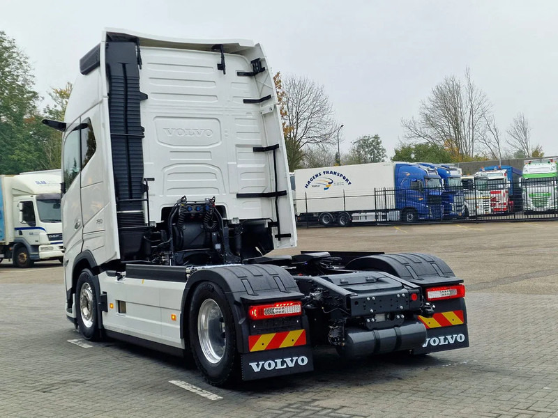 Volvo FH 16 780 Aero Globetrotter XL 4x2 - NEW - Full spec - Retarder - Full air - 2x tank - Sattelzugmaschine: das Bild 5 Volvo FH 16 780 Aero Globetrotter XL 4x2 - NEW - Full spec - Retarder - Full air - 2x tank - Sattelzugmaschine: das Bild 5