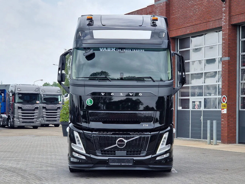Volvo FH 500 XL Aero 4x2 - Full Air - Retarder - I parkcool - 2x tank - NEW - Sattelzugmaschine: das Bild 2 Volvo FH 500 XL Aero 4x2 - Full Air - Retarder - I parkcool - 2x tank - NEW - Sattelzugmaschine: das Bild 2