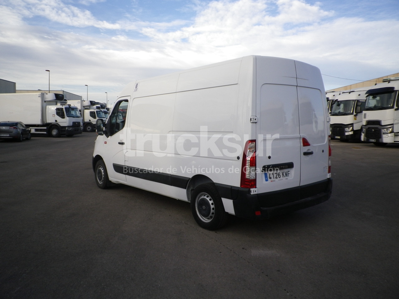 RENAULT MASTER L2H2 - Koffer Transporter: das Bild 4 RENAULT MASTER L2H2 - Koffer Transporter: das Bild 4