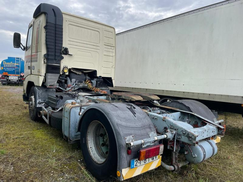 Volvo FH12 380 - Sattelzugmaschine: das Bild 3 Volvo FH12 380 - Sattelzugmaschine: das Bild 3