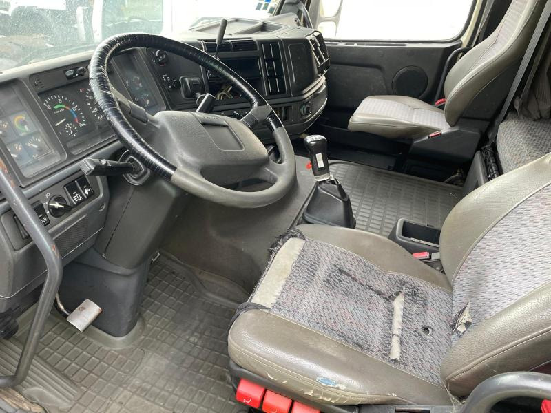 Volvo FH12 380 - Sattelzugmaschine: das Bild 5 Volvo FH12 380 - Sattelzugmaschine: das Bild 5