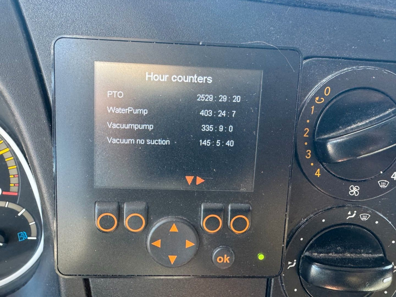 Saug-/ Spülfahrzeug Mercedes-Benz Atego 1223 4x2 Euro 6 Cityflex 204: das Bild 9 Saug-/ Spülfahrzeug Mercedes-Benz Atego 1223 4x2 Euro 6 Cityflex 204: das Bild 9