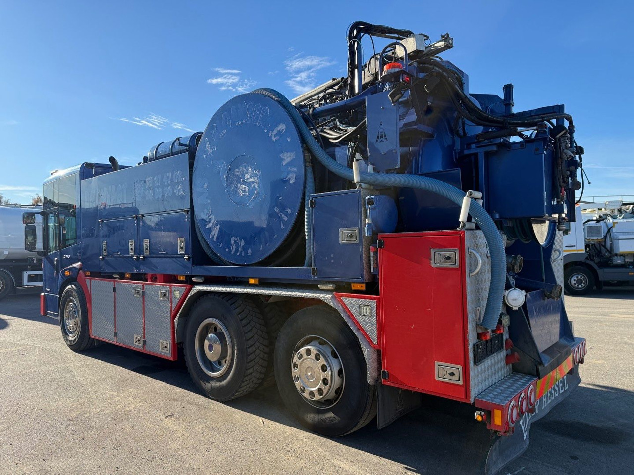 Mercedes-Benz Econic 2633 6x2*4 Hvidtved Larsen SLP309 Euro 5 - Saug-/ Spülfahrzeug: das Bild 4 Mercedes-Benz Econic 2633 6x2*4 Hvidtved Larsen SLP309 Euro 5 - Saug-/ Spülfahrzeug: das Bild 4