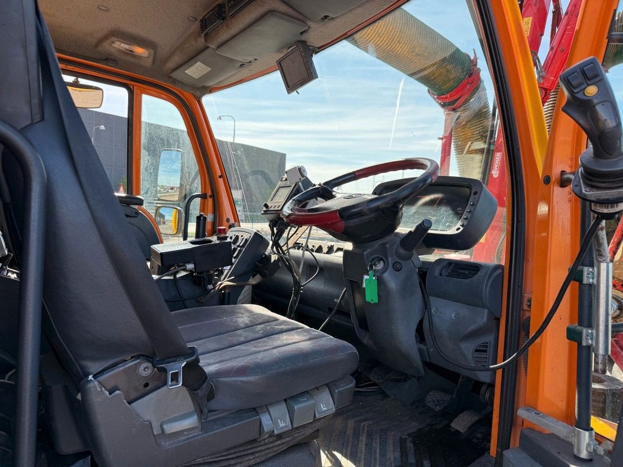 Unimog U500 4x4 / Dücker Kipper / Saug / Mäher MKT 15R - Kipper: das Bild 5 Unimog U500 4x4 / Dücker Kipper / Saug / Mäher MKT 15R - Kipper: das Bild 5