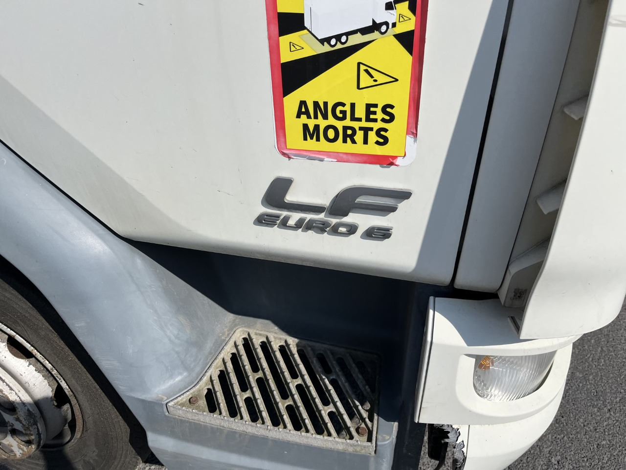 DAF LF 220 - Plane LKW: das Bild 3 DAF LF 220 - Plane LKW: das Bild 3