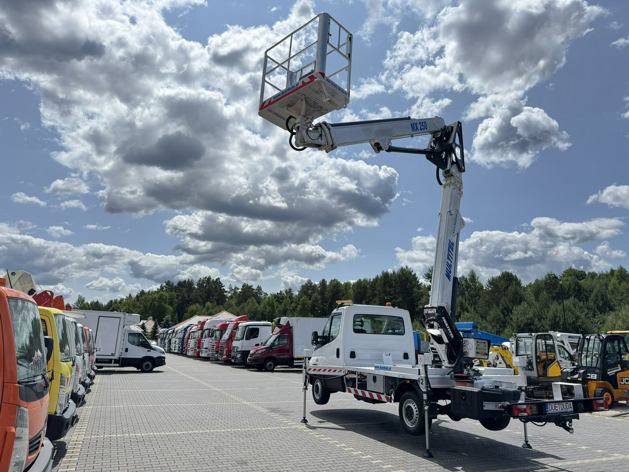 Iveco Daily 35S14 - LKW mit Arbeitsbühne: das Bild 4 Iveco Daily 35S14 - LKW mit Arbeitsbühne: das Bild 4