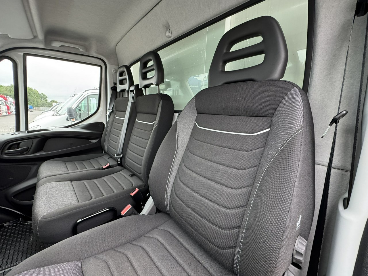 Kühltransporter Iveco Daily 35S16 V: das Bild 35 Kühltransporter Iveco Daily 35S16 V: das Bild 35