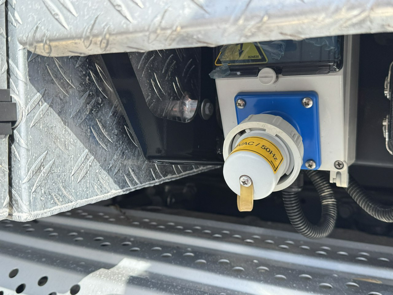 LKW mit Arbeitsbühne Mercedes Atego 818 E6 4x4 Zwyżka PALFINGER P250 BK Podnośnik Koszowy: das Bild 32