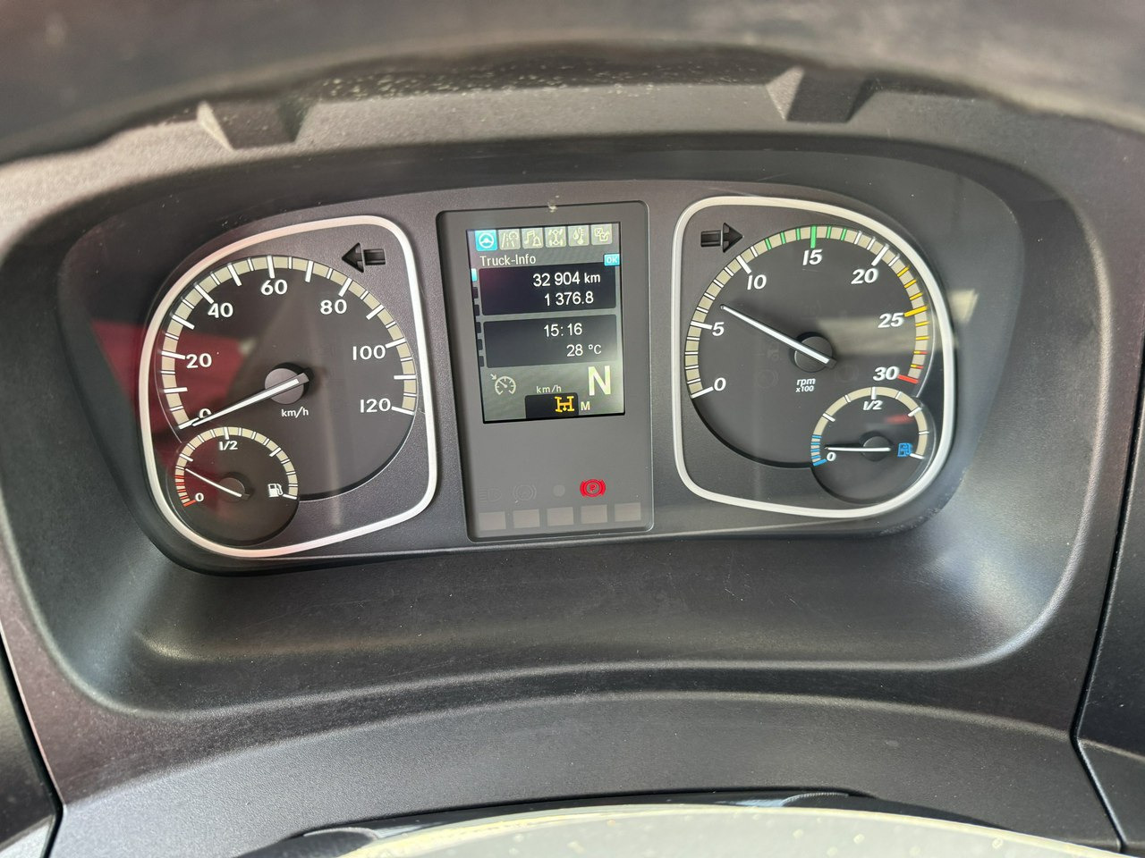 LKW mit Arbeitsbühne Mercedes Atego 818 E6 4x4 Zwyżka PALFINGER P250 BK Podnośnik Koszowy: das Bild 37