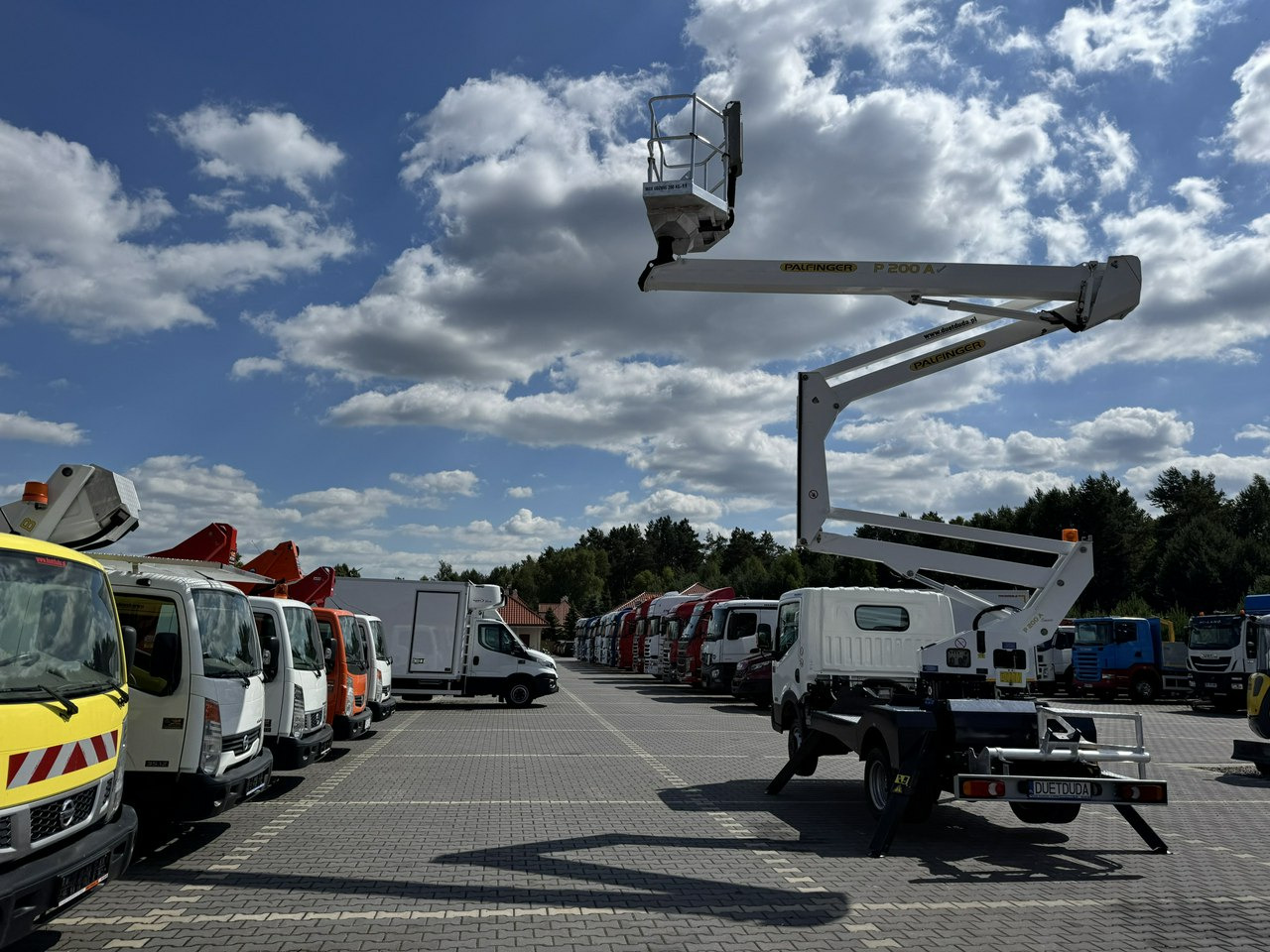 LKW mit Arbeitsbühne Nissan Cabstar: das Bild 20