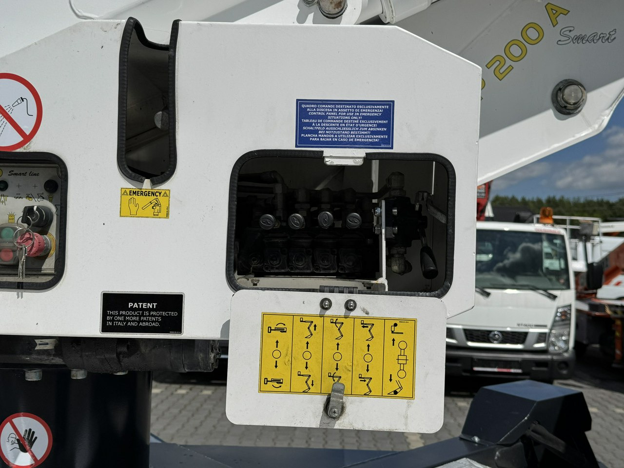 LKW mit Arbeitsbühne Nissan Cabstar: das Bild 15