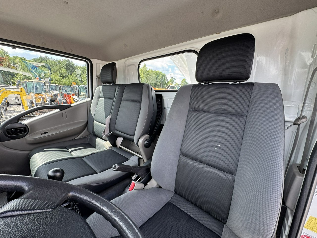 LKW mit Arbeitsbühne Nissan Cabstar: das Bild 27