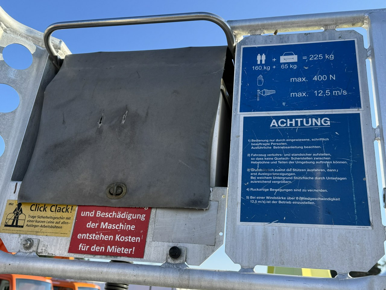 LKW mit Arbeitsbühne Nissan Cabstar: das Bild 17 LKW mit Arbeitsbühne Nissan Cabstar: das Bild 17