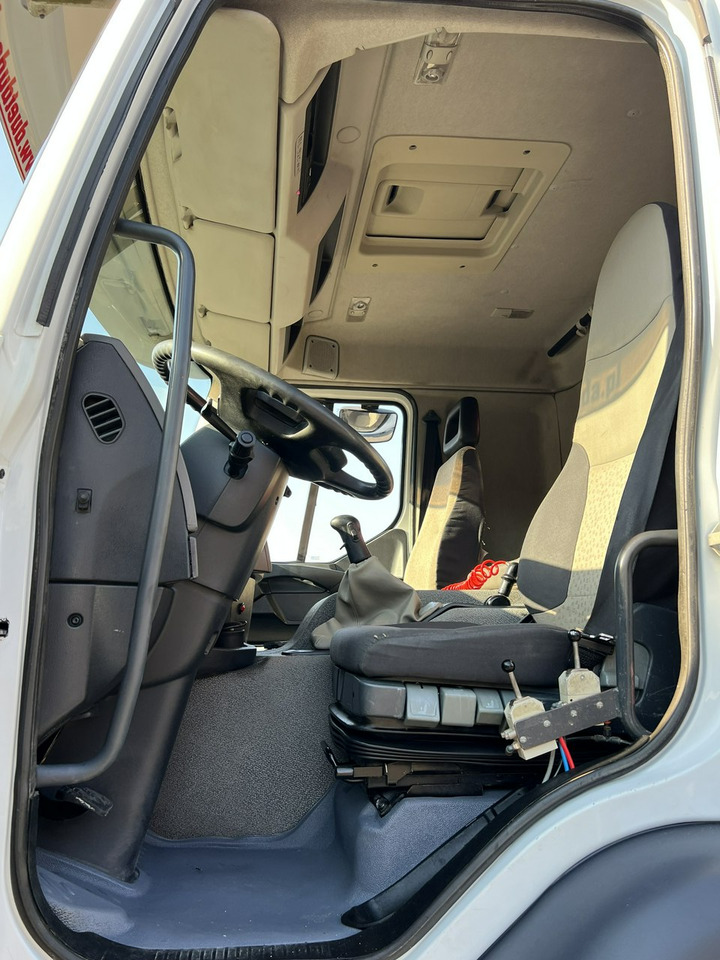 Kipper, Autokran Renault Kerax 26.390 6x4 Mocny HDS FASSI F170 Sterowanie Radiowe: das Bild 27 Kipper, Autokran Renault Kerax 26.390 6x4 Mocny HDS FASSI F170 Sterowanie Radiowe: das Bild 27