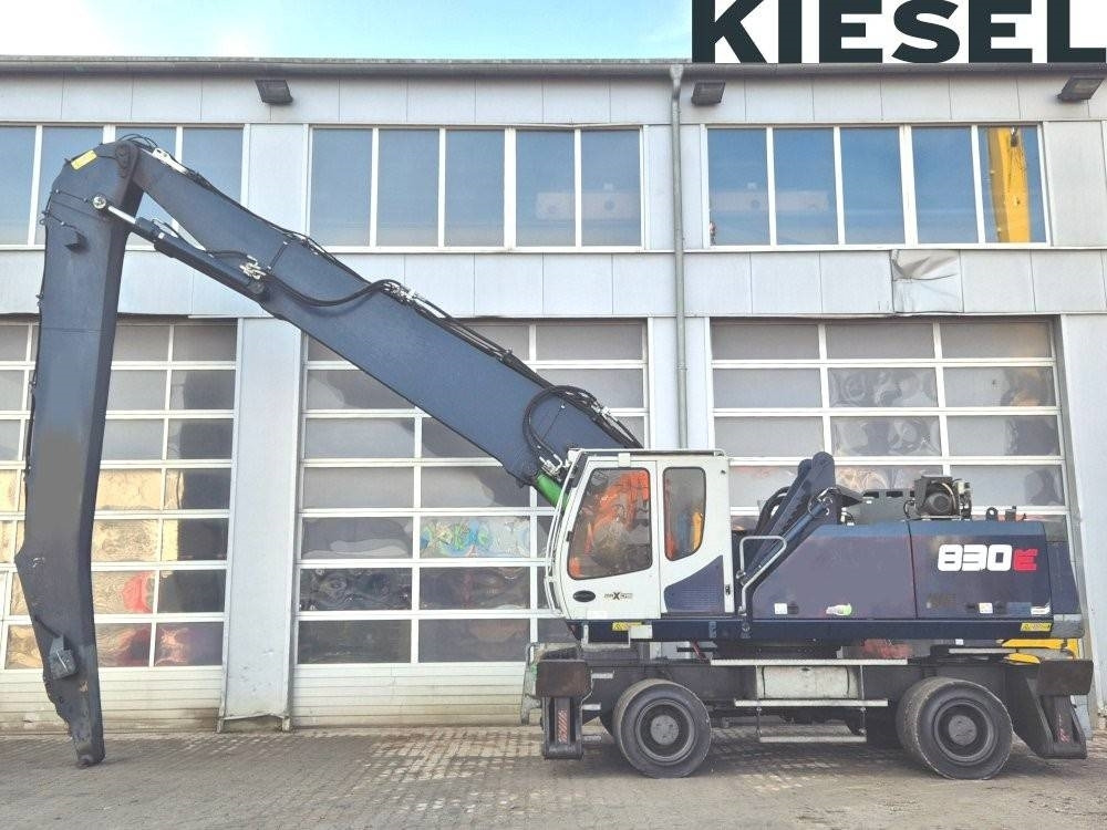 Sennebogen 830 E - Umschlagbagger: das Bild 1 Sennebogen 830 E - Umschlagbagger: das Bild 1