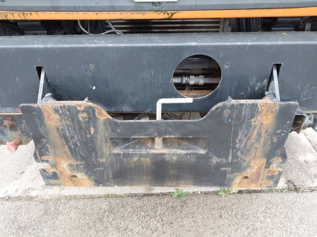 MAN LE 8.220 4x4 / Kran - Kipper, Autokran: das Bild 2 MAN LE 8.220 4x4 / Kran - Kipper, Autokran: das Bild 2