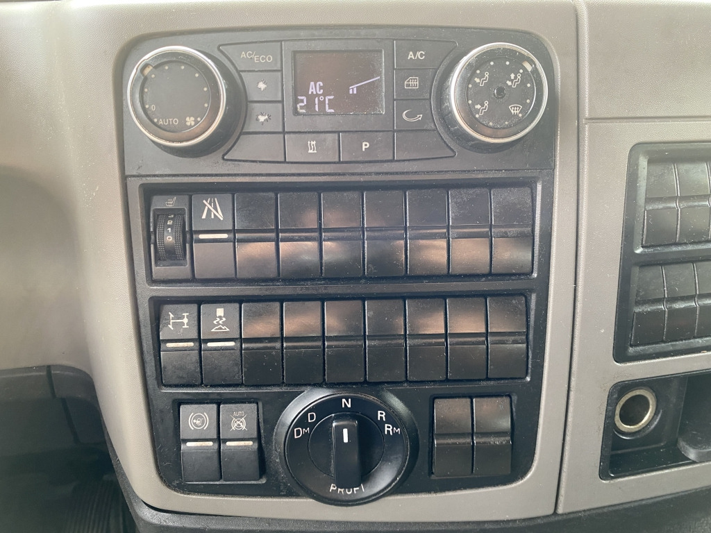 Plane LKW MAN TGL 12.250 4x2 BL: das Bild 16 Plane LKW MAN TGL 12.250 4x2 BL: das Bild 16