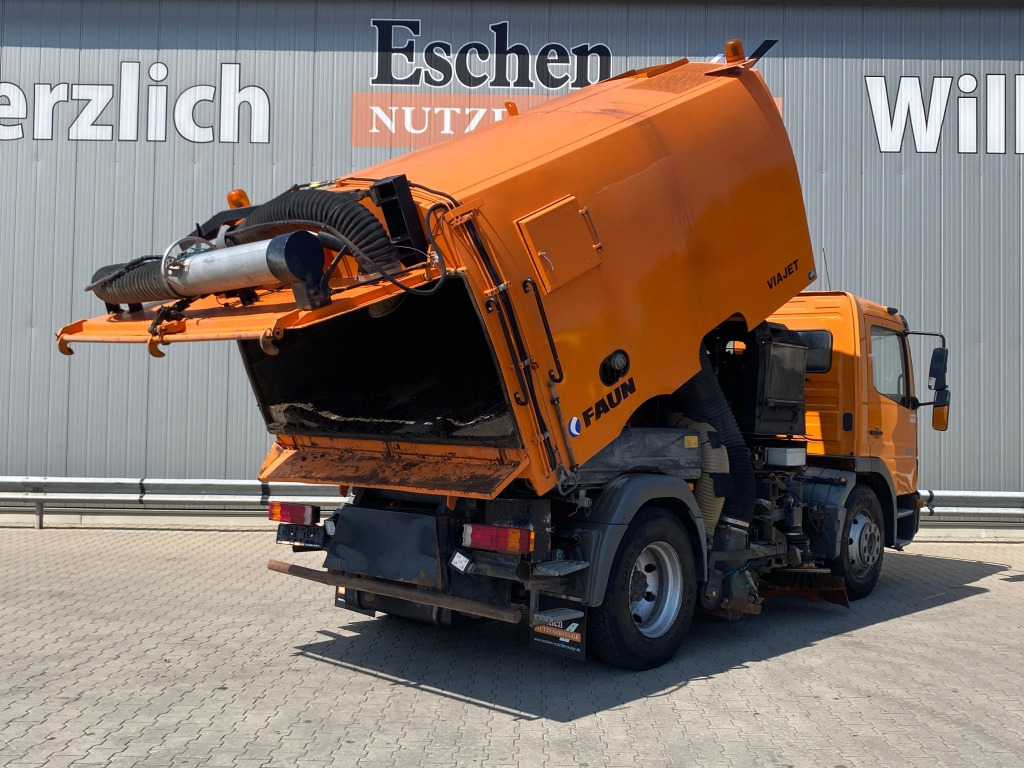 Mercedes-Benz 1523 L - Kehrmaschine: das Bild 5 Mercedes-Benz 1523 L - Kehrmaschine: das Bild 5