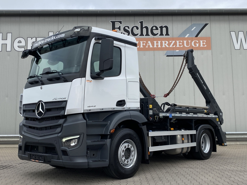 Mercedes-Benz 1842 L Actros - Absetzkipper: das Bild 2 Mercedes-Benz 1842 L Actros - Absetzkipper: das Bild 2