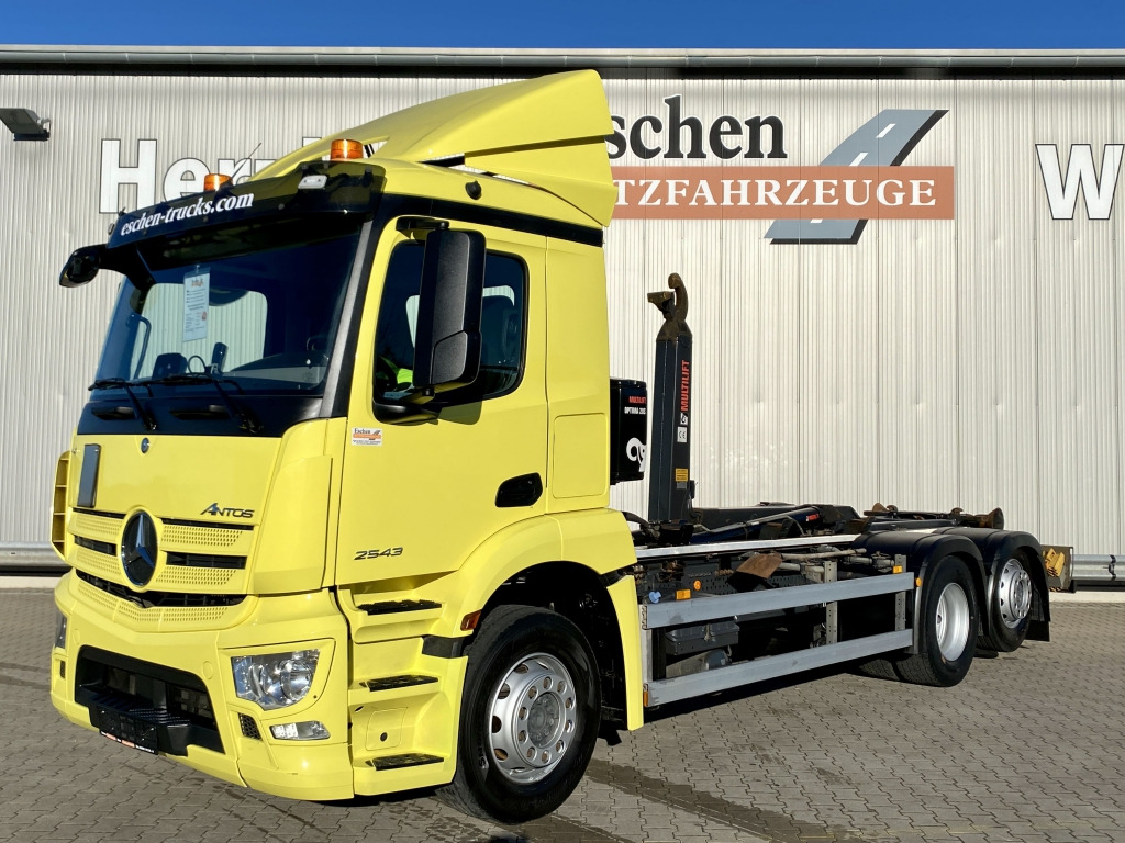 Mercedes-Benz 2543 L 6x2 / HIAB Multiflift Aufbau - Abrollkipper: das Bild 2 Mercedes-Benz 2543 L 6x2 / HIAB Multiflift Aufbau - Abrollkipper: das Bild 2