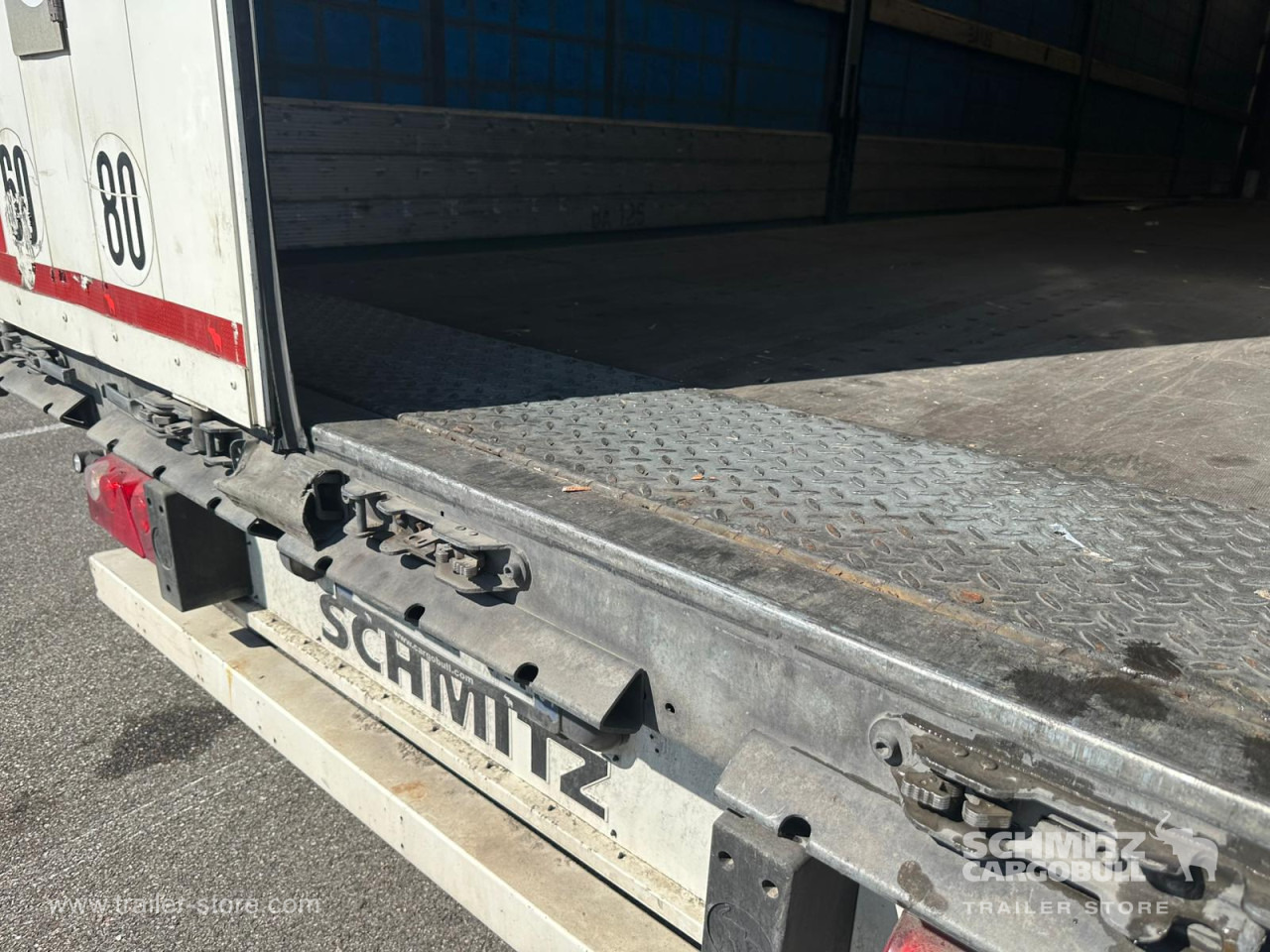 SCHMITZ Curtainsider Standard - Planenauflieger: das Bild 4 SCHMITZ Curtainsider Standard - Planenauflieger: das Bild 4