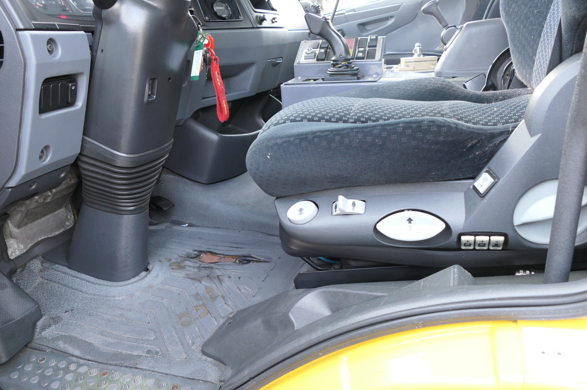 Containerwagen/ Wechselfahrgestell LKW MERCEDES-BENZ KAMAG WBH 25 Wiesel Sattelkupplung Umsetzfahrz.: das Bild 11 Containerwagen/ Wechselfahrgestell LKW MERCEDES-BENZ KAMAG WBH 25 Wiesel Sattelkupplung Umsetzfahrz.: das Bild 11