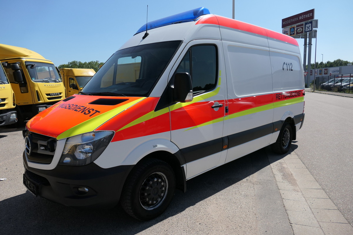 MERCEDES-BENZ Sprinter 316 CDI Klima Rettungswagen - Krankenwagen: das Bild 2 MERCEDES-BENZ Sprinter 316 CDI Klima Rettungswagen - Krankenwagen: das Bild 2
