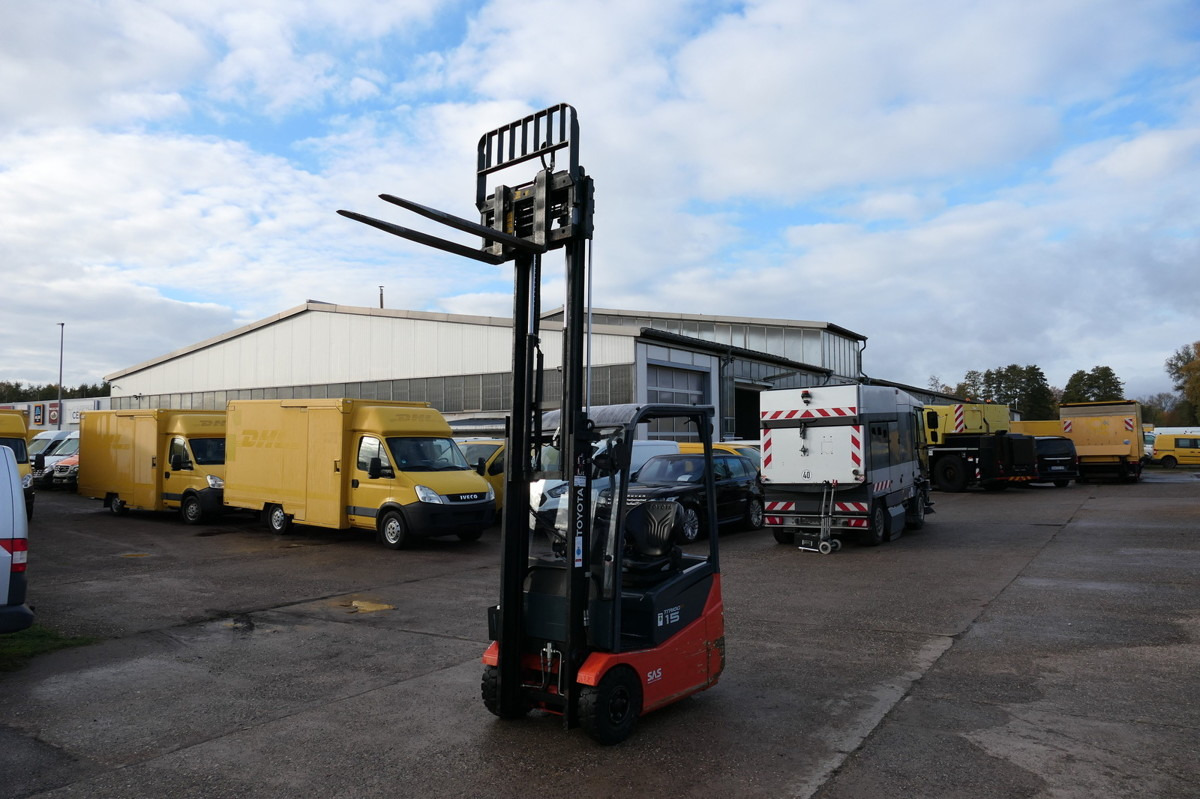 TOYOTA 7FBEST 15 Elektro 3-Rad - Elektrostapler: das Bild 1 TOYOTA 7FBEST 15 Elektro 3-Rad - Elektrostapler: das Bild 1