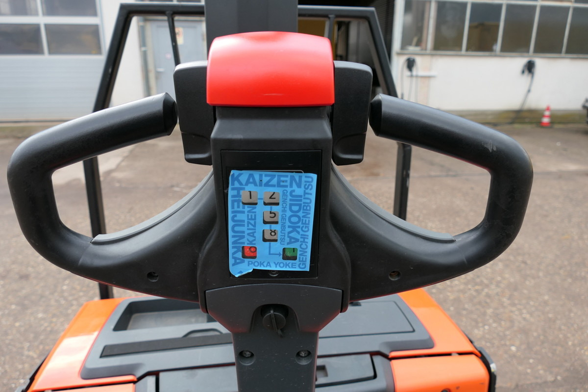 TOYOTA SWE 080L - Niederhubwagen: das Bild 5 TOYOTA SWE 080L - Niederhubwagen: das Bild 5