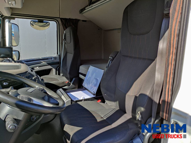 DAF XF450 6x2 FTG - 493.069Km - ADR/VLG-AT - Sattelzugmaschine: das Bild 3 DAF XF450 6x2 FTG - 493.069Km - ADR/VLG-AT - Sattelzugmaschine: das Bild 3