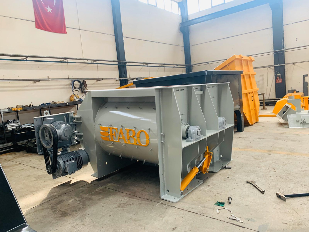 FABO twin shaft mixer - Betonmischer: das Bild 2 FABO twin shaft mixer - Betonmischer: das Bild 2