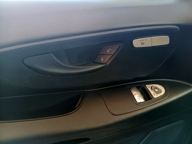 MERCEDES-BENZ Vito Kasten eVito 112 KA/FWD PARK+CLIMA... - Kleintransporter, Elektro-Transporter: das Bild 4 MERCEDES-BENZ Vito Kasten eVito 112 KA/FWD PARK+CLIMA... - Kleintransporter, Elektro-Transporter: das Bild 4