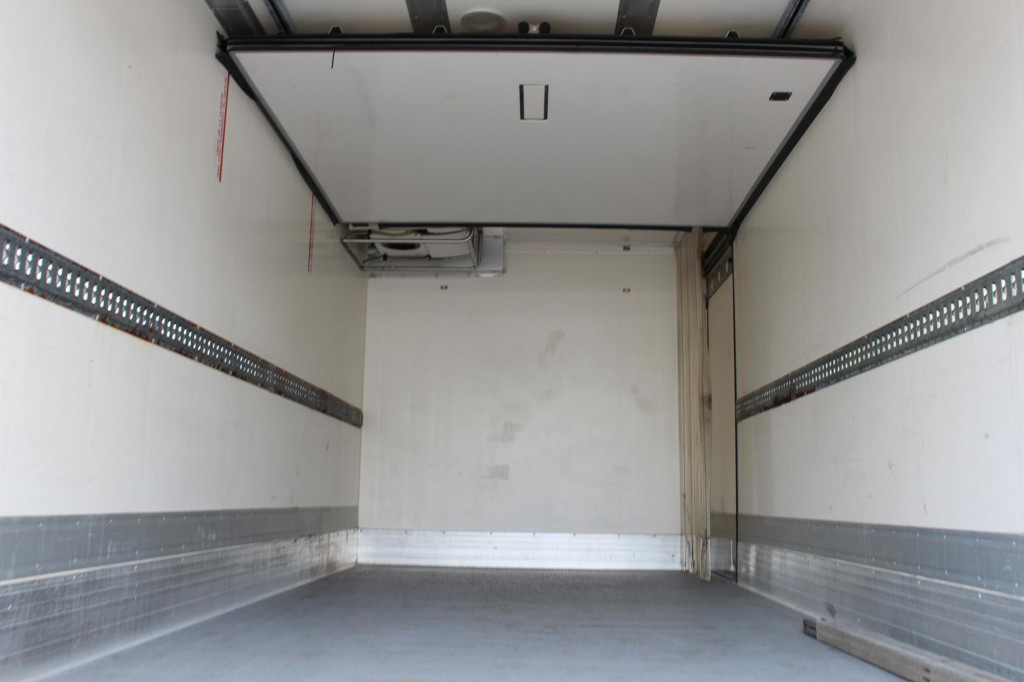 Renault Midlum 220 E5 CS 850 MT Strom Tür+LBW FRC - LKW: das Bild 3 Renault Midlum 220 E5 CS 850 MT Strom Tür+LBW FRC - LKW: das Bild 3